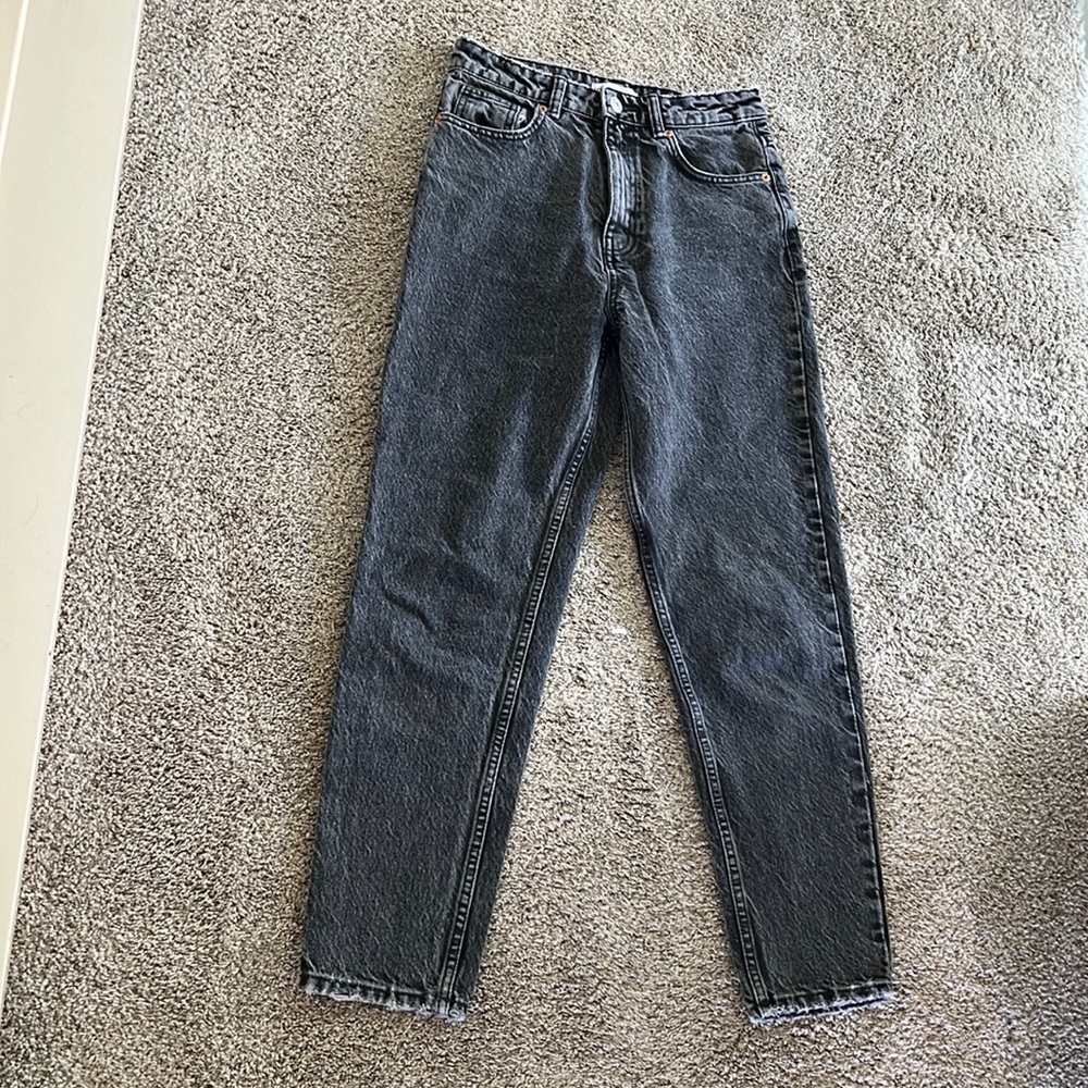 Zara Classic Mom Fit Hi-Rise Ankle Jeans